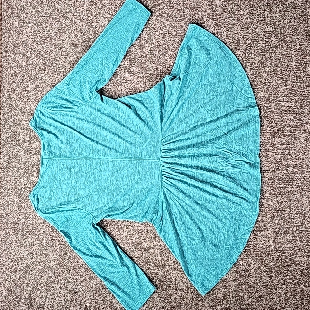 Top - Picture 7 of 16